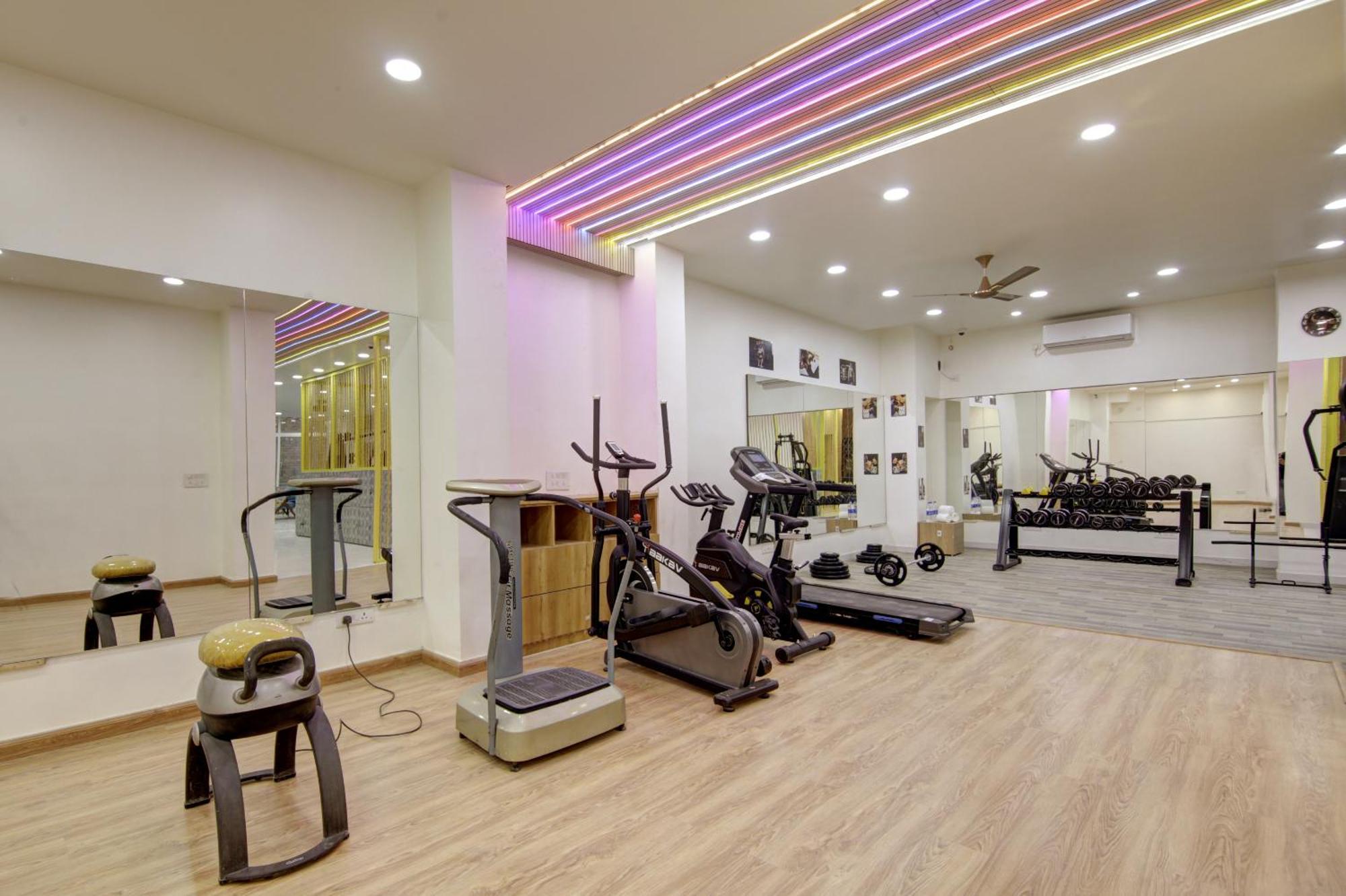 Anandam Club House Aparthotel Gurgáon Kültér fotó